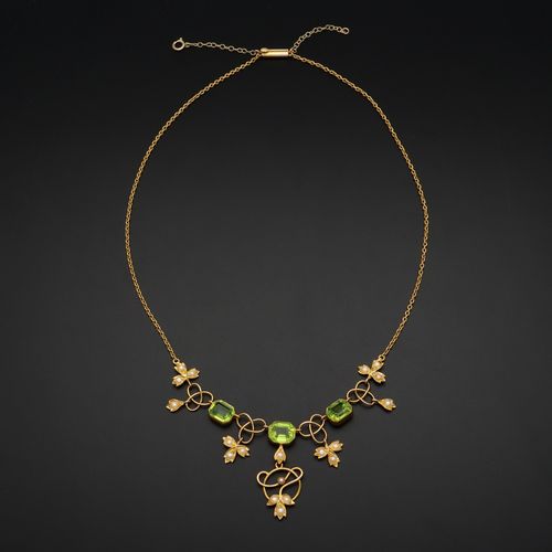 Edwardian 15ct Gold Peridot and Pearl Choker image-2