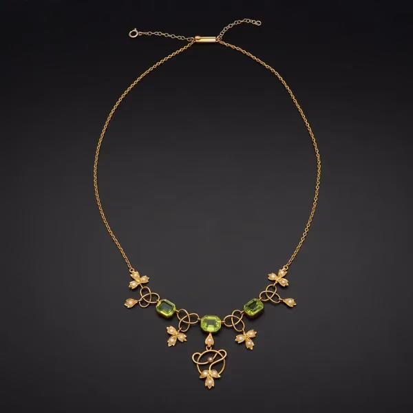 Edwardian 15ct Gold Peridot and Pearl Choker