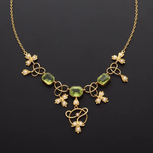 Edwardian 15ct Gold Peridot and Pearl Choker