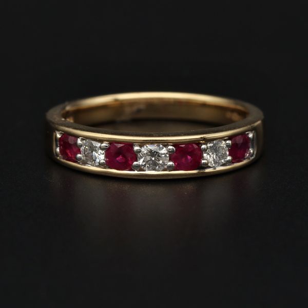 18ct Yellow Gold Rubies & Diamond’s Ring