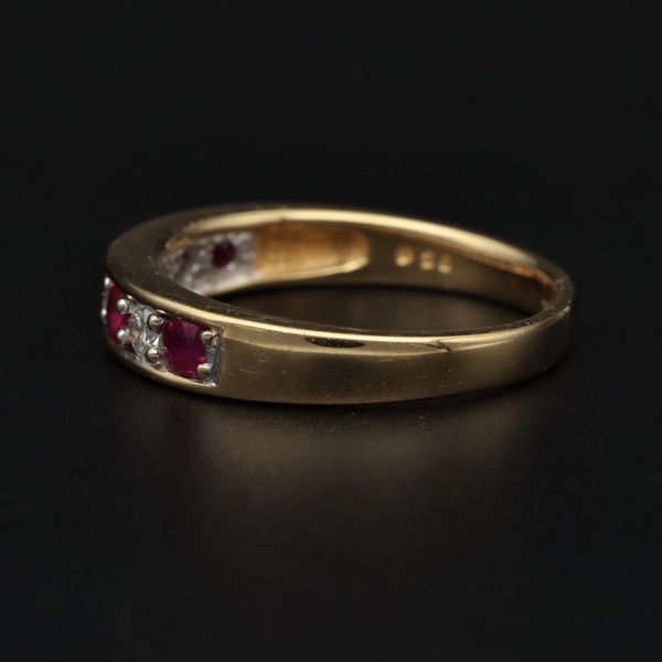 18ct Yellow Gold Rubies & Diamond’s Ring