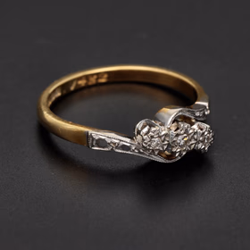 18k Gold Diamond Ring