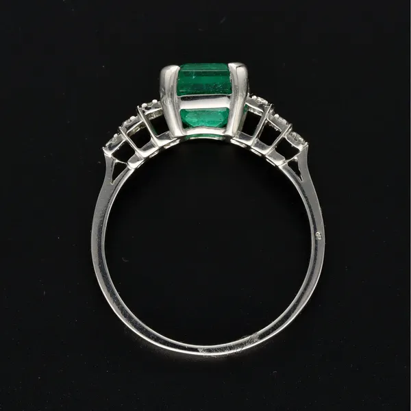 Platinum Emerald & Diamond Ring