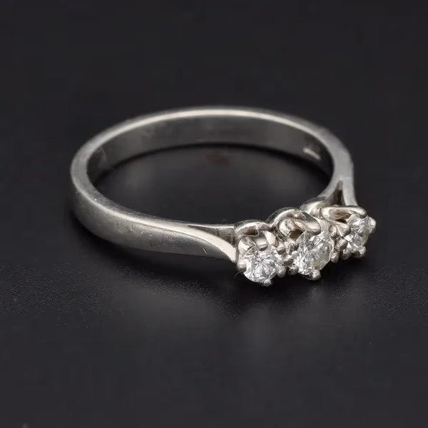 Platinum Brilliant-Cut Diamond Ring