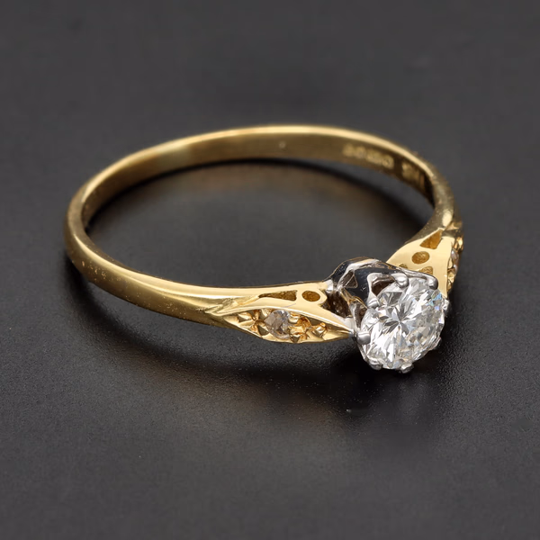 18ct Gold Diamond Ring