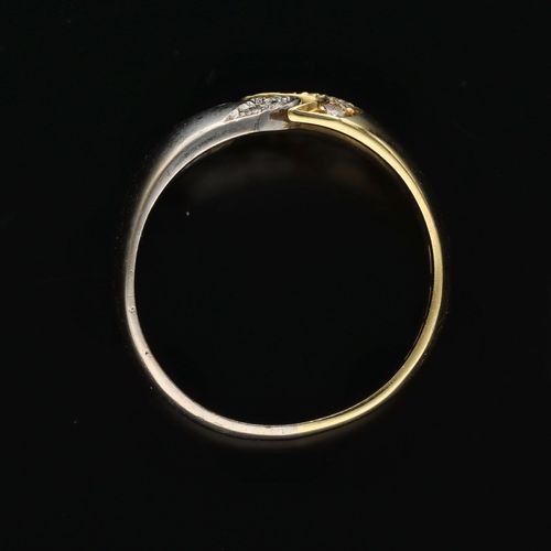 Two Tone 18ct Gold Diamond Ring image-6