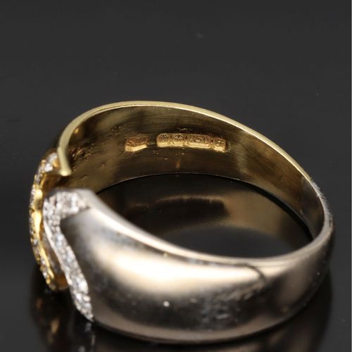 Two Tone 18ct Gold Diamond Ring image-4