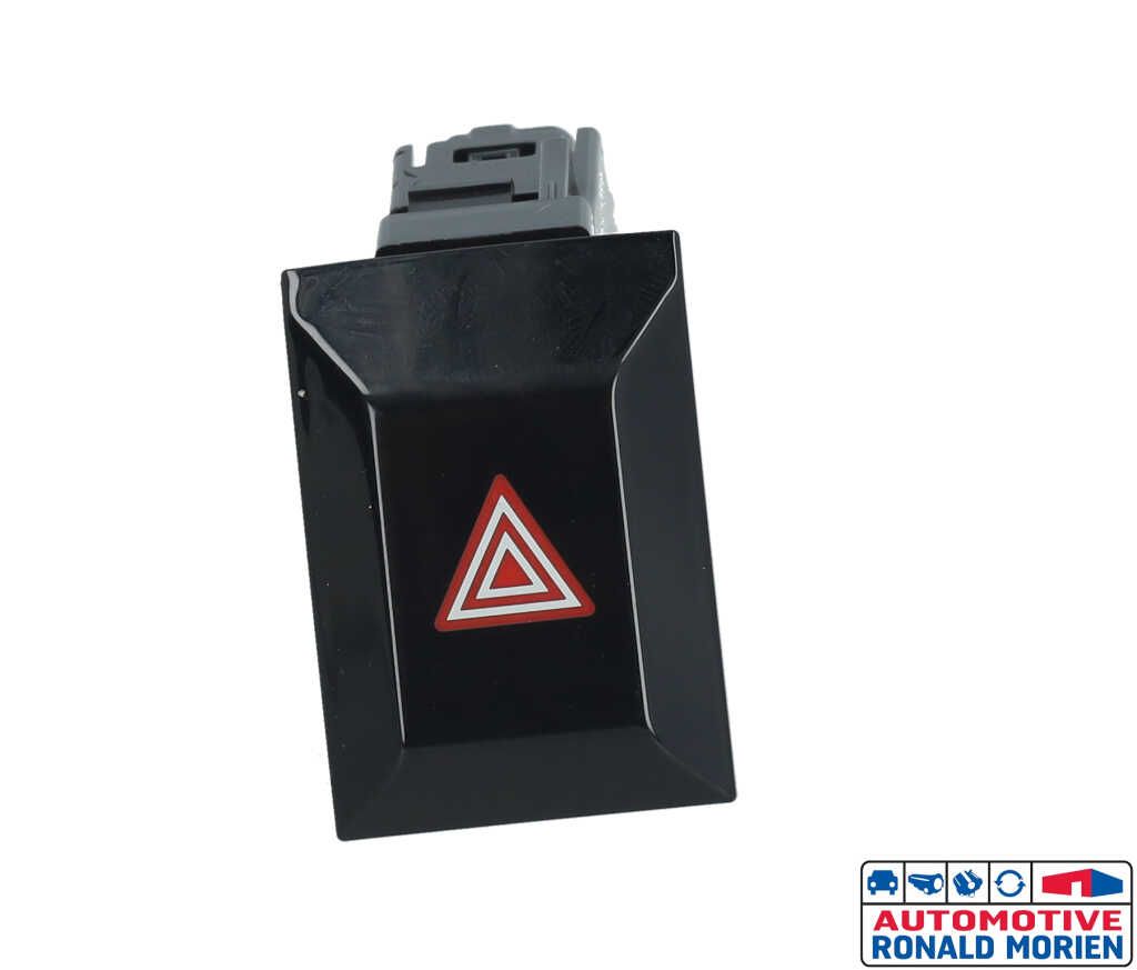 Used Panic lighting switch Toyota Corolla (E21/EA1/EH1) 1.8 16V Hybrid Price € 15,00 Margin scheme offered by Automaterialen Ronald Morien B.V.