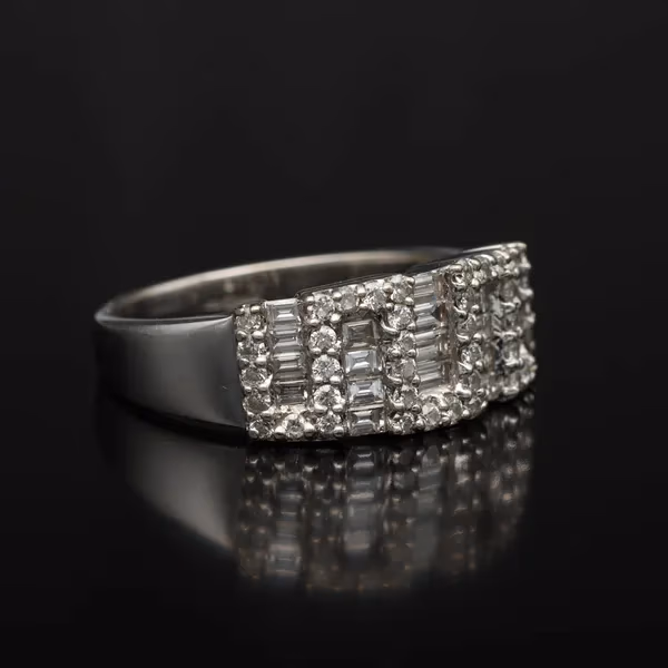 18ct Gold 1ct Vari Shape Diamond Ring