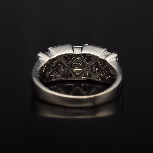 18ct Gold 1ct Vari Shape Diamond Ring