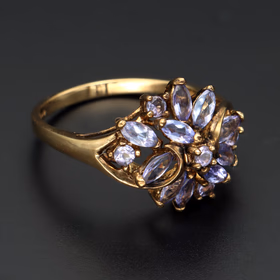Large 9ct Gold Tanzanite Dress Ring. Size T1/2