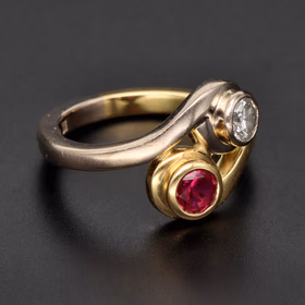 18ct Yellow & White Gold Diamond & Sapphire Ring
