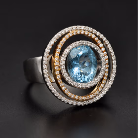 18ct White Gold Diamond and Aquamarine Ring