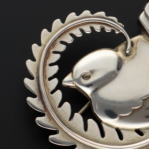 Danish Silver Robin on Fern Design Brooch image-3