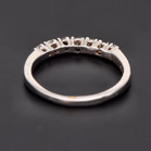 18ct White Gold 8 Diamond Ring