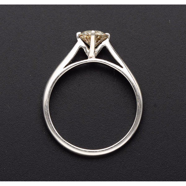 18ct White Gold Diamond Solitaire Ring