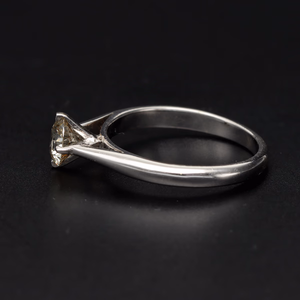 18ct White Gold Diamond Solitaire Ring