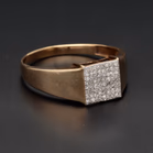 Large 9ct Gold Diamond Ring