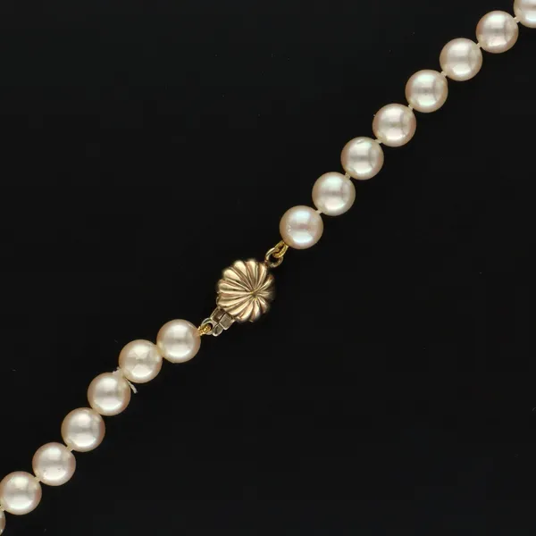9k Gold Clasp Re Strung Cultured Pearls