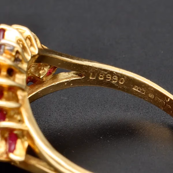 18ct Gold Ruby Cluster Ring