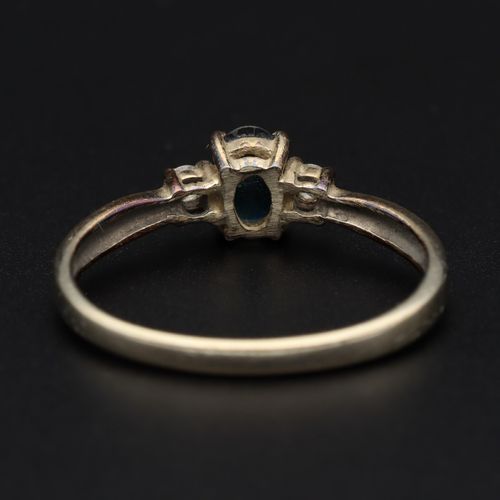 Vintage 9ct Gold Sapphire and Diamond Ring image-5