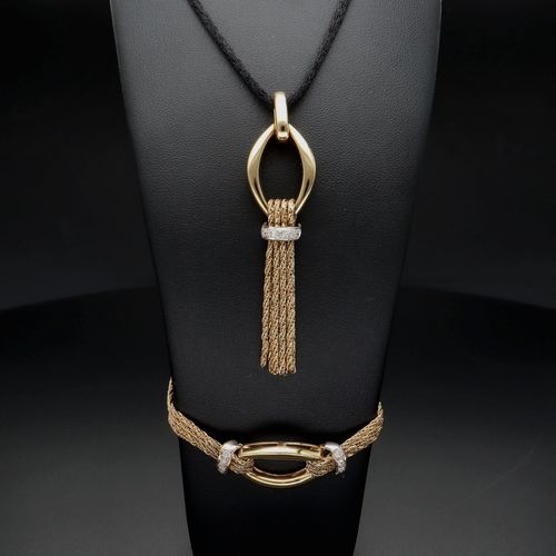 1970s 18ct Yellow Gold Diamond Pendant and Bracelet image-1