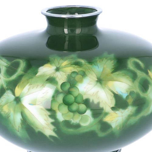 Japanese Showa Period Cloisonné Enamel Grape Vase image-2