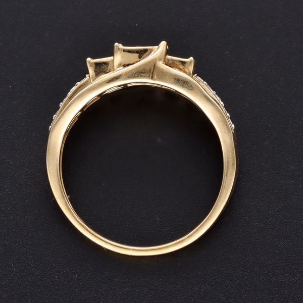 9ct Yellow Gold Amber & Diamond Ring