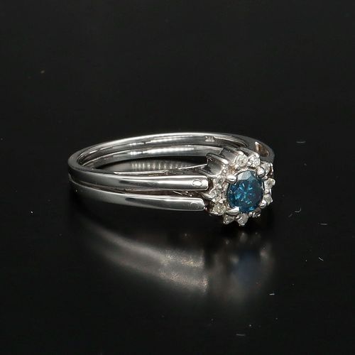 14ct Gold Flip Blue Diamond Ring image-1
