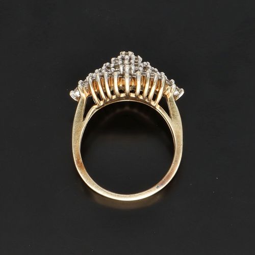 Vintage 9ct Gold Diamond Cluster Ring image-6