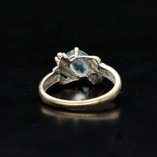 18ct Gold Diamond and Topaz Ring image-4