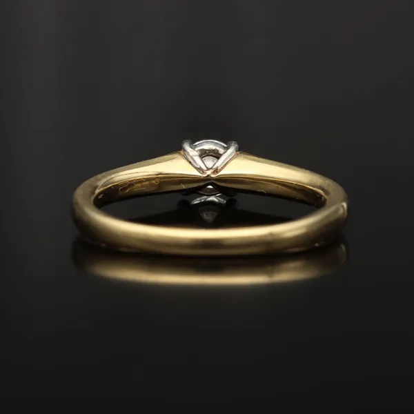 18ct Gold Diamond Ring