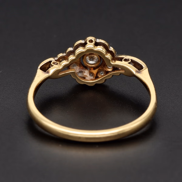 18ct Yellow Gold Circa 1930s Diamond Floral Cluster Ring