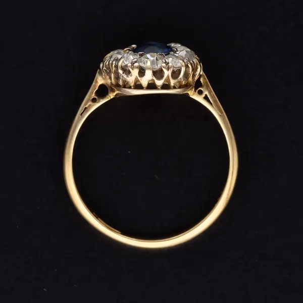 18ct Yellow Gold Mine Cut Diamond & Sapphire Ring