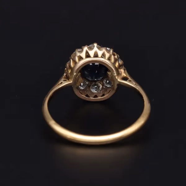 18ct Yellow Gold Mine Cut Diamond & Sapphire Ring