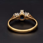 18ct Yellow Gold Sapphire & Diamond Ring