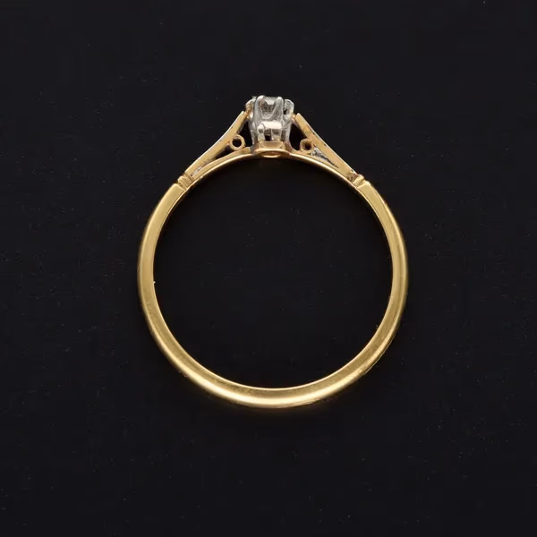 18ct Gold Diamond Solitaire Ring