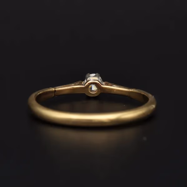 18ct Gold Diamond Solitaire Ring