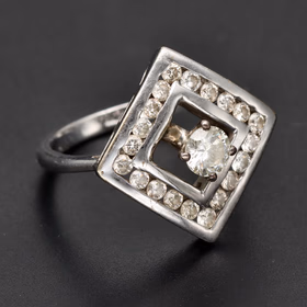 18ct White Gold 0.70ct Deco Design Diamond Cluster Ring