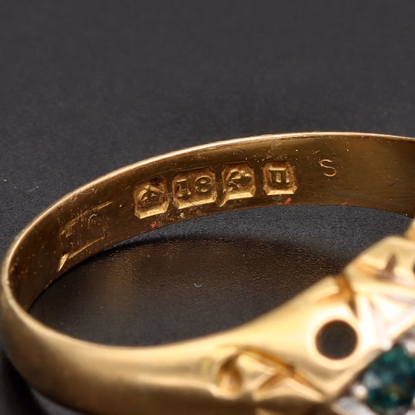 18ct Yellow Gold Old Cut Diamond & Sapphire Gypsy Set Ring