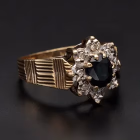 Retro - Vintage Gold Sapphire Diamond Ring