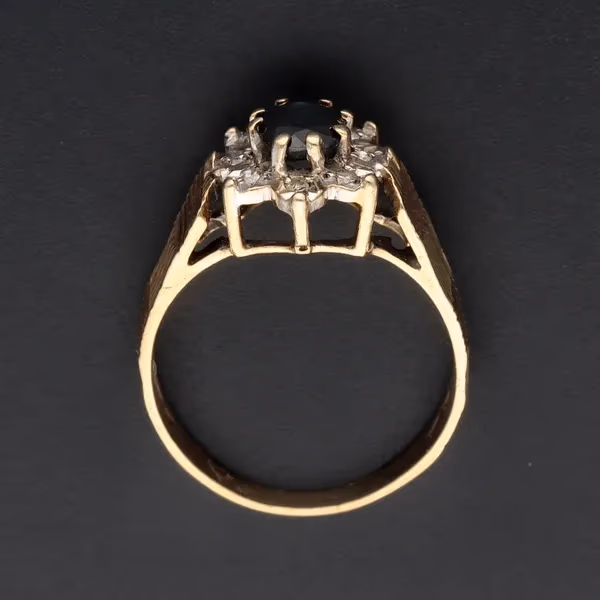 Retro - Vintage Gold Sapphire Diamond Ring