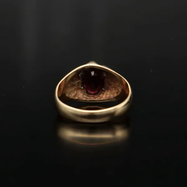 Vintage 9ct Gold Garnet Ring