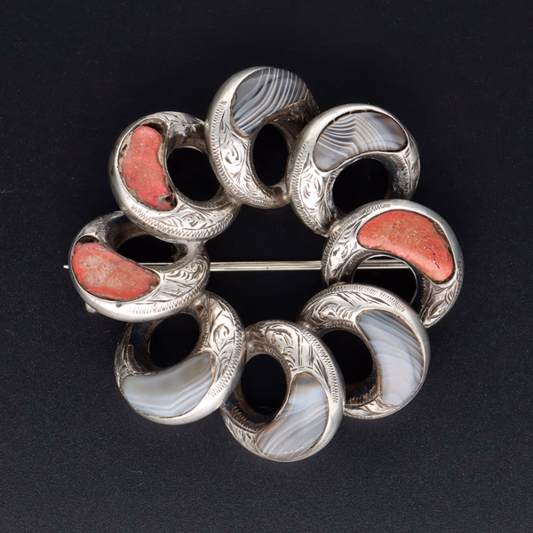 Mid 19th Century Hand Crafted Scottish Silver and Agate Brooch