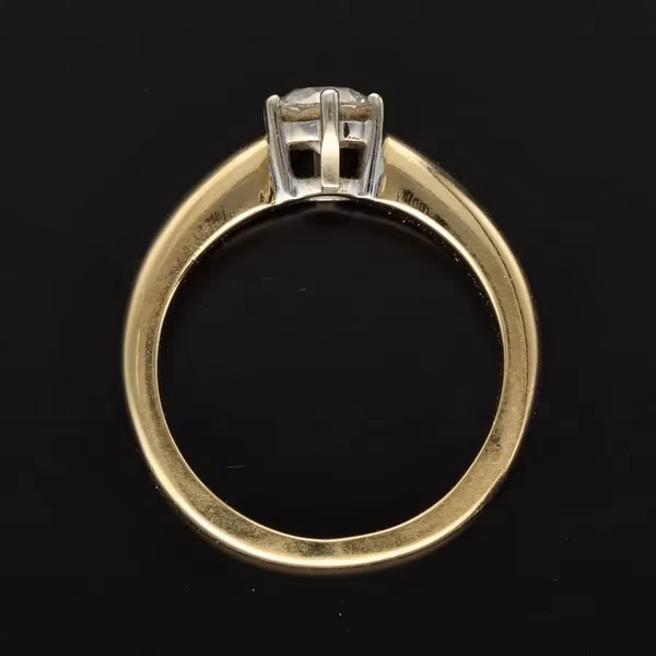 18ct Gold Diamond Solitaire Ring