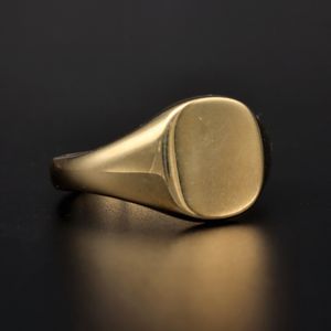 Heavy 9ct Gold Signet Ring