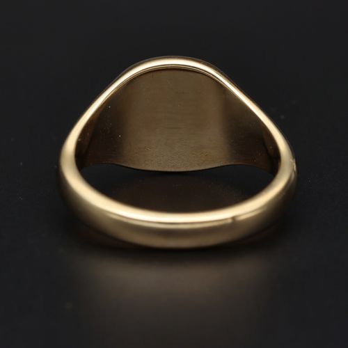 Heavy 9ct Gold Signet Ring image-5