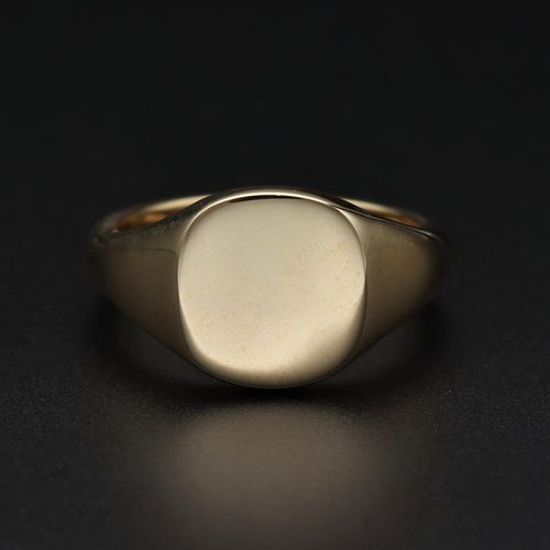 Heavy 9ct Gold Signet Ring image-2