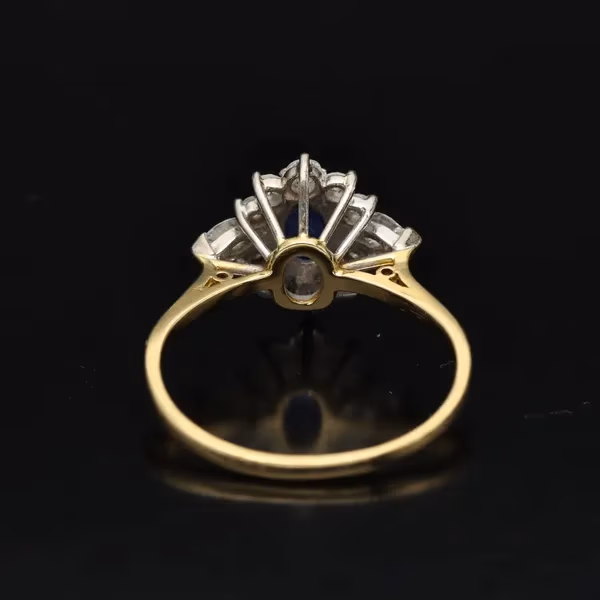 18ct Yellow Gold Sapphire and Diamond Cluster Ring