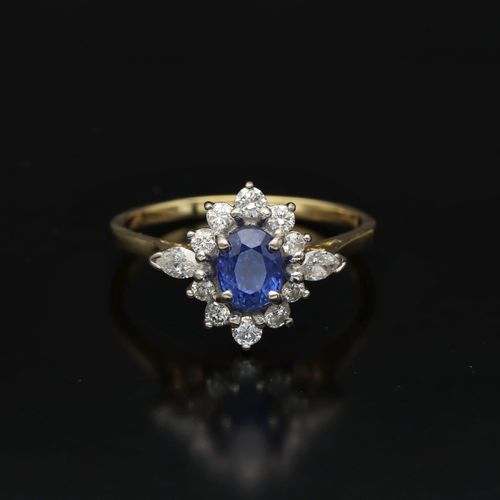 18ct Yellow Gold Sapphire and Diamond Cluster Ring image-2